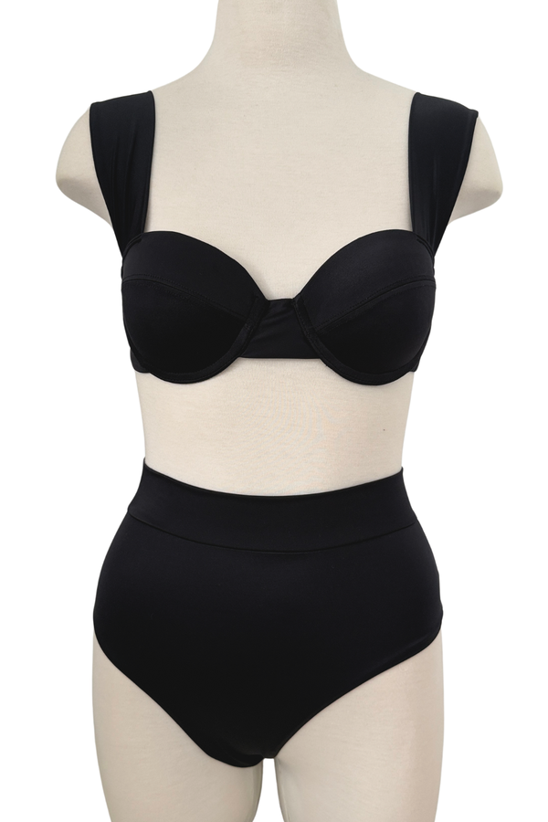 Bikini negro con copas